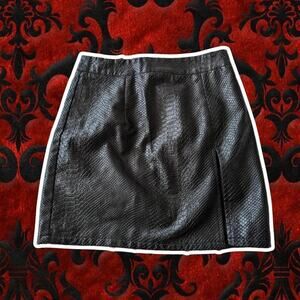Snakeskin fake leather skirt